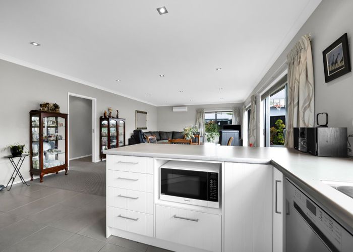  at 1/276 Mangorei Road, Merrilands, New Plymouth