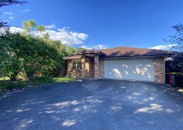  at 6E Clearwater Cove, West Harbour, Waitakere City, Auckland