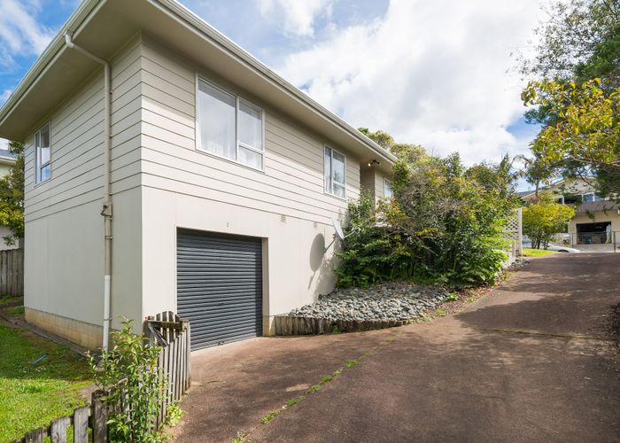  at 5 Celeste Place, Glenfield, North Shore City, Auckland