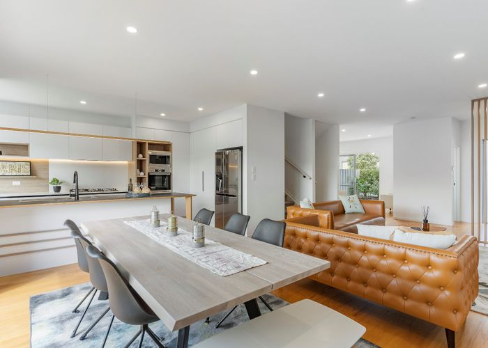  at 7 Karengo Street, Long Bay, Auckland
