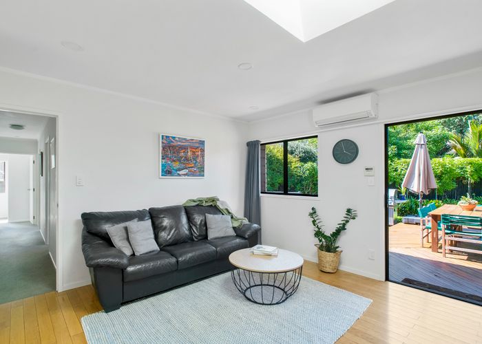  at 14 Camwell Close, Bucklands Beach, Auckland