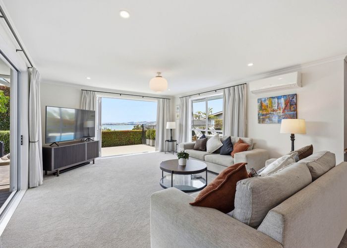  at 2 Callender Place, Shelly Park, Auckland
