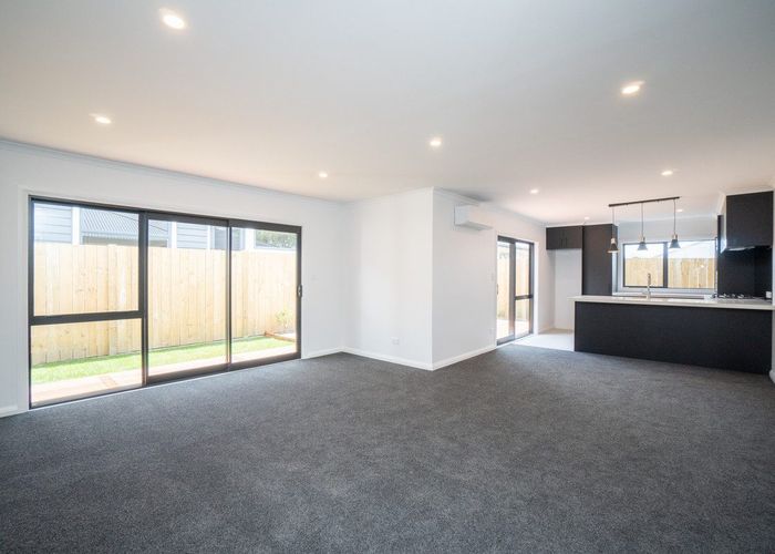  at 8 Roberts Line, Kelvin Grove, Palmerston North, Manawatu / Whanganui