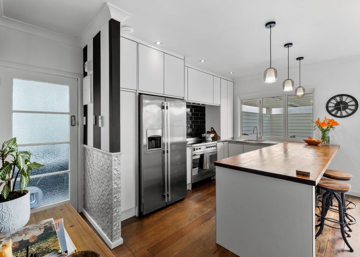  at 14 Temple Street, Meadowbank, Auckland City, Auckland