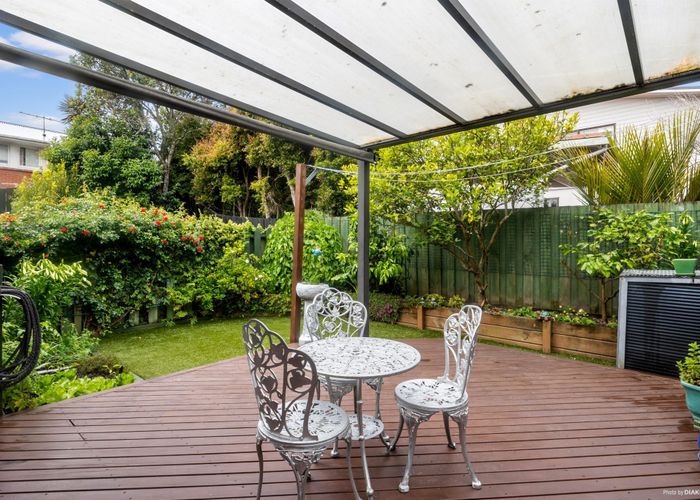  at 37B Temple Street, Meadowbank, Auckland