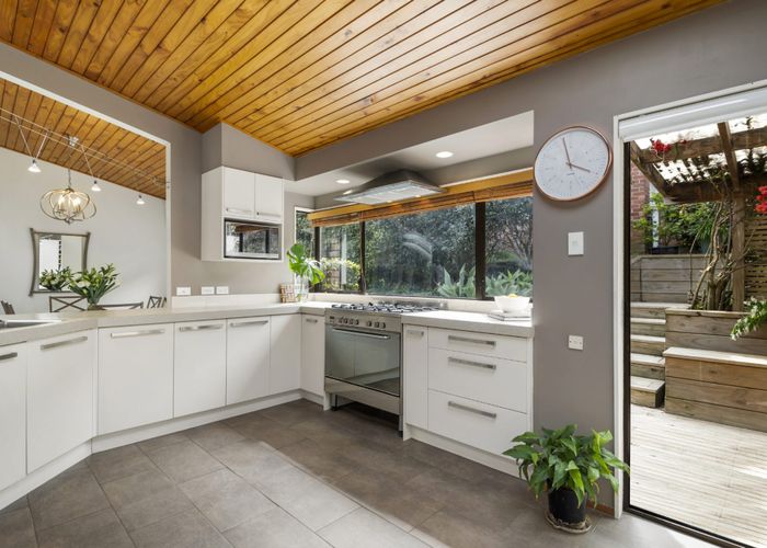  at 26a Huron Street, Takapuna, North Shore City, Auckland