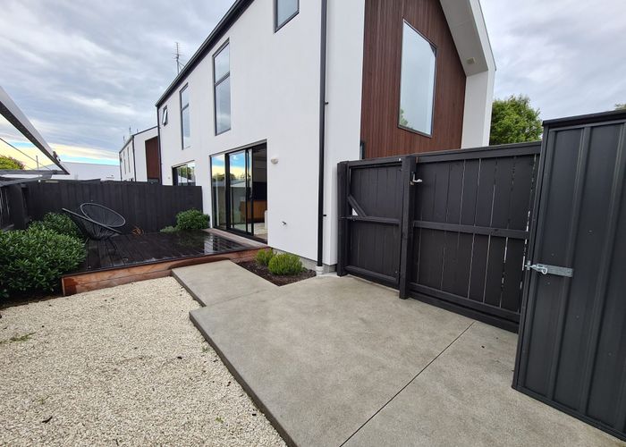  at 1/102 Creyke Road, Ilam, Christchurch