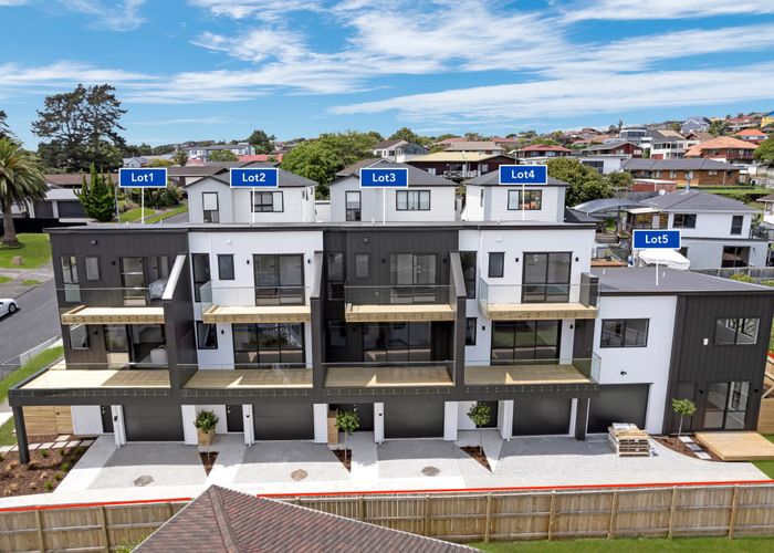  at 5A-5E Glenshee Place, Highland Park, Manukau City, Auckland