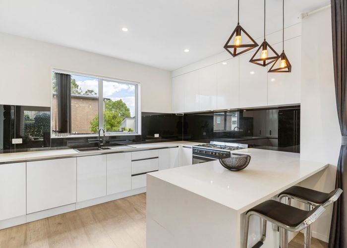  at 28 Sunshine Boulevard, Sunnyvale, Auckland