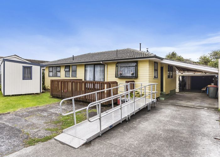  at 5 Calthorp Close, Favona, Auckland