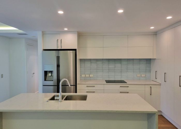  at GB/8 Sidmouth Street, Mairangi Bay, North Shore City, Auckland