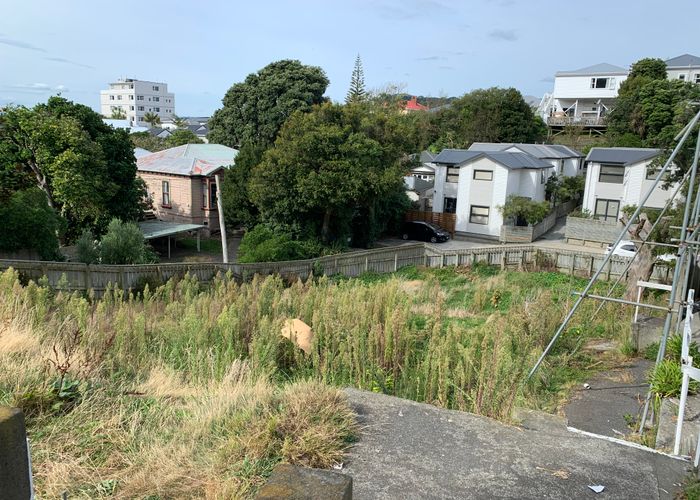  at 39 Nairn Street, Mount Cook, Wellington
