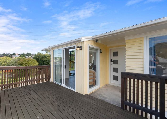  at 62 Totaravale Drive, Totara Vale, North Shore City, Auckland