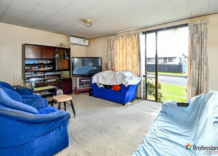  at 12 Starforth Place, Henderson, Waitakere City, Auckland