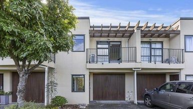  at 2/15 Harbour View Road, Te Atatu Peninsula, Auckland