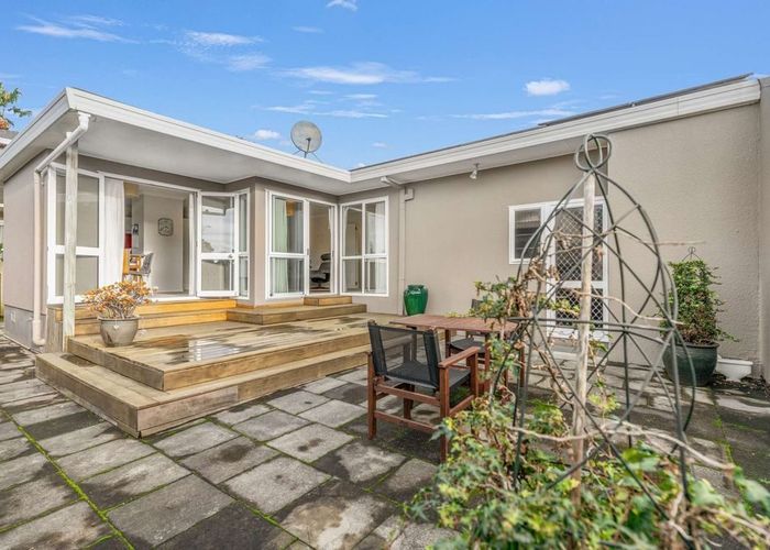  at 114b Vale Street, Otumoetai, Tauranga, Bay Of Plenty