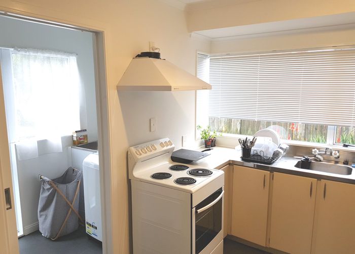  at 2/25 Oakley Ave, Waterview, Auckland City, Auckland