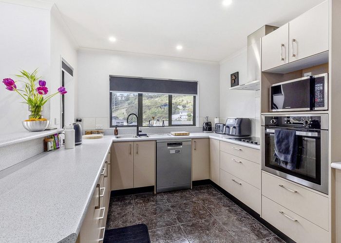  at 2 Endeavour Drive, Whitby, Porirua, Wellington