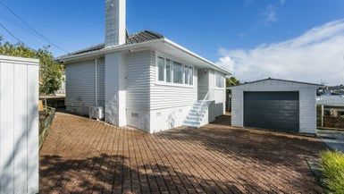  at 1/1 Anne Road, Hillcrest, Auckland