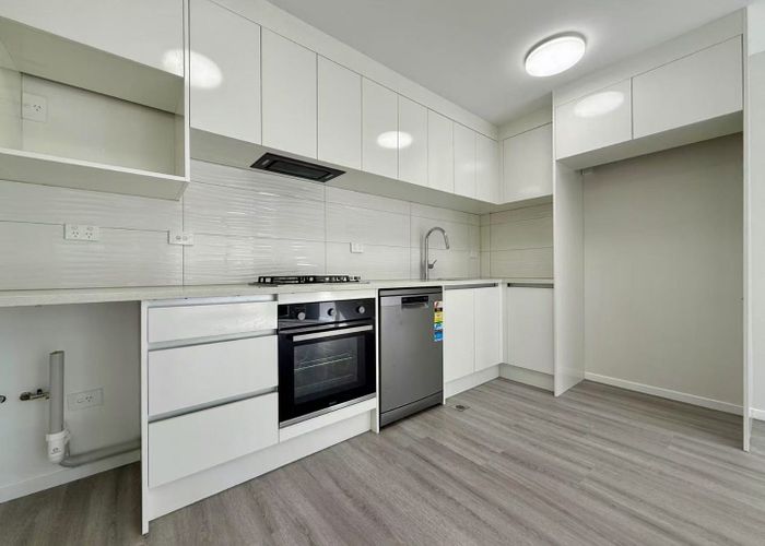  at 4 Tawapou Close, Massey, Waitakere City, Auckland