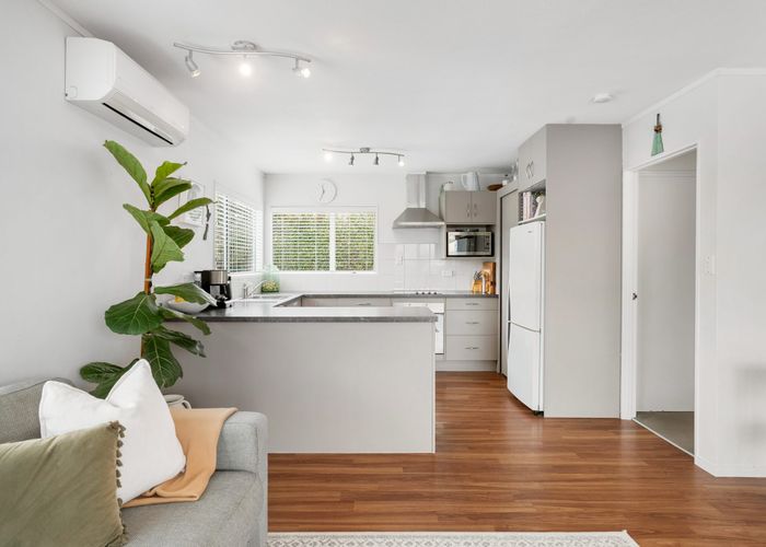  at 3/27 Abbotleigh Avenue, Te Atatu Peninsula, Waitakere City, Auckland