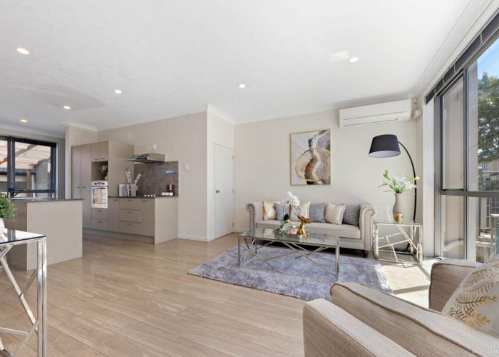  at 23 Manchester Drive, Flat Bush, Auckland