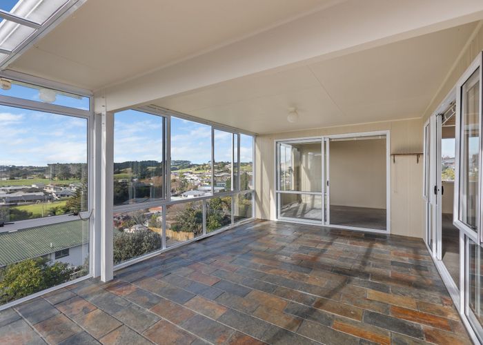 at 6 Hillcrest Street, Glen Avon, New Plymouth, Taranaki