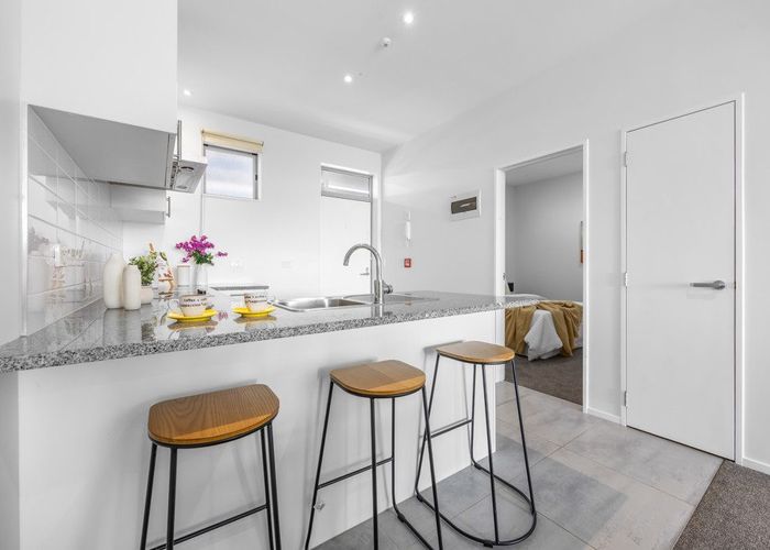  at 104/102 Pakuranga Road, Pakuranga, Manukau City, Auckland