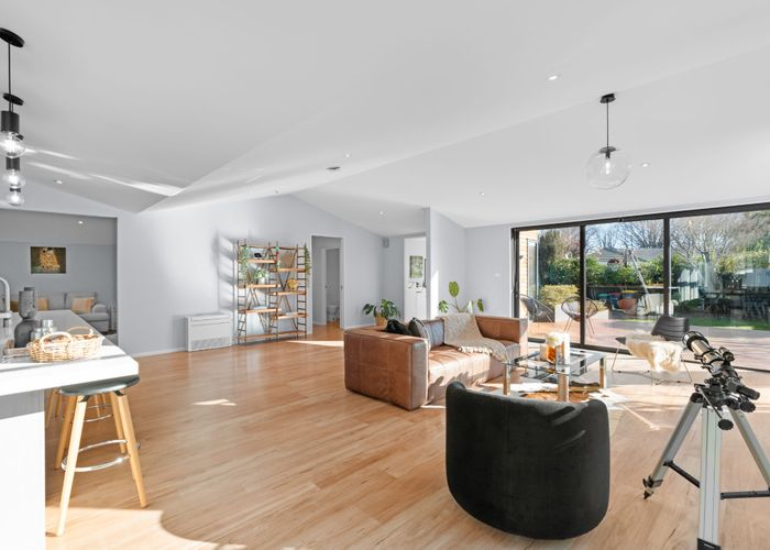  at 7 Pentlow Place, Fendalton, Christchurch City, Canterbury