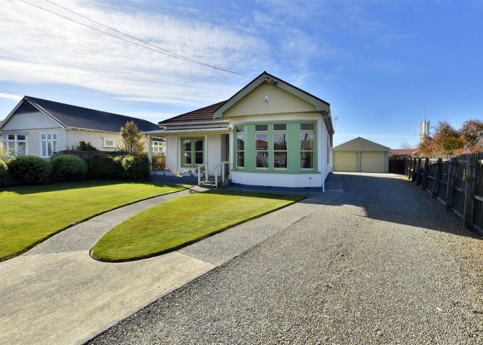  at 27 MacKenzie Avenue, Woolston, Christchurch