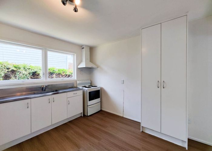 at 2/54 Nelson Street, Howick, Manukau City, Auckland