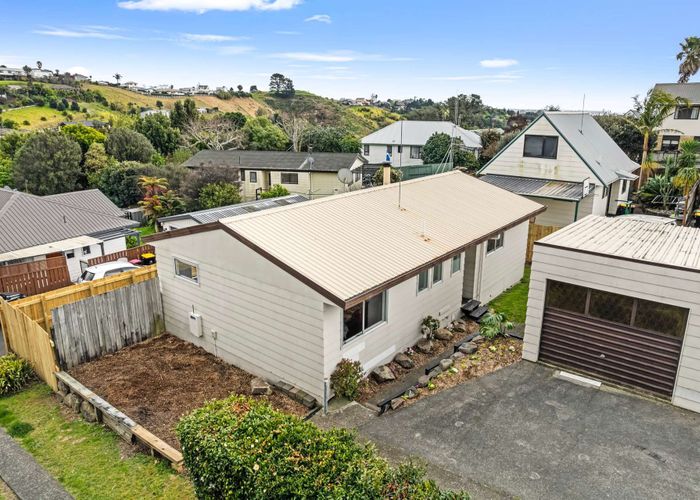  at 203B Waitaha Road, Welcome Bay, Tauranga, Bay Of Plenty