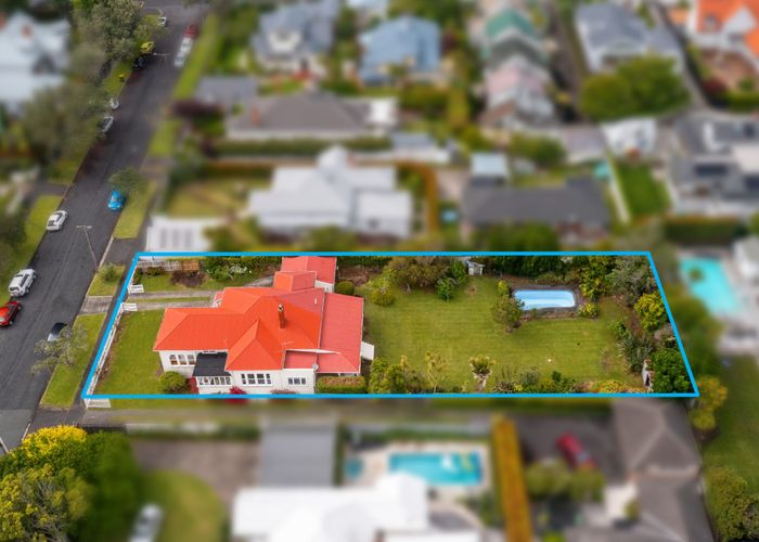  at 5 First Avenue, Stanley Bay, North Shore City, Auckland