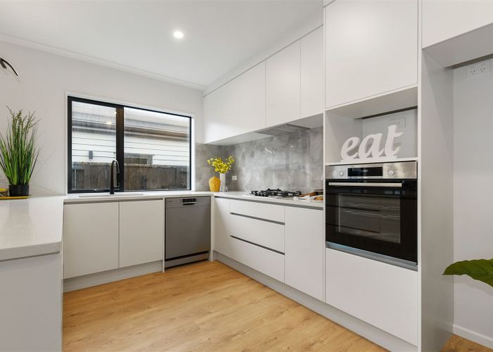  at 9 Couldsack Avenue, Chartwell, Hamilton