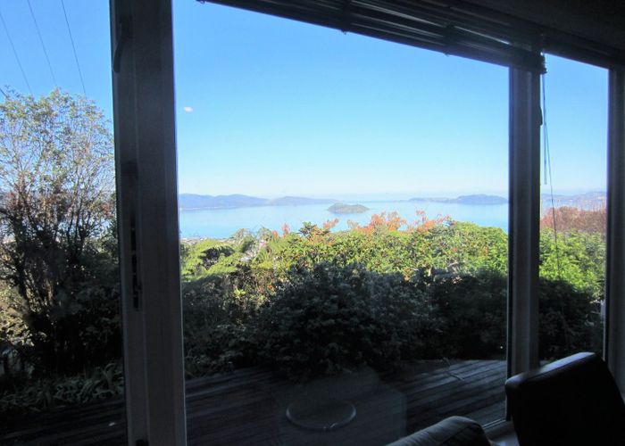  at 49 London Road, Korokoro, Lower Hutt, Wellington