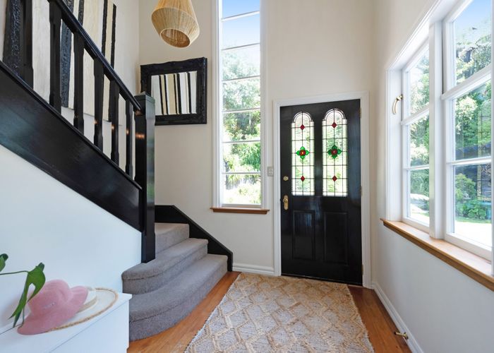  at 32 Homewood Crescent, Karori, Wellington