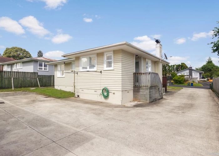  at 4 Ranui Ave, Ranui, Waitakere City, Auckland