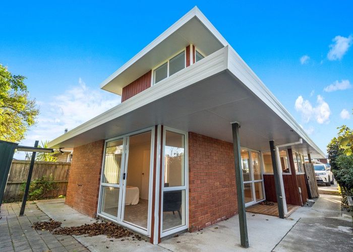  at 2/113 Beresford Street, New Brighton, Christchurch