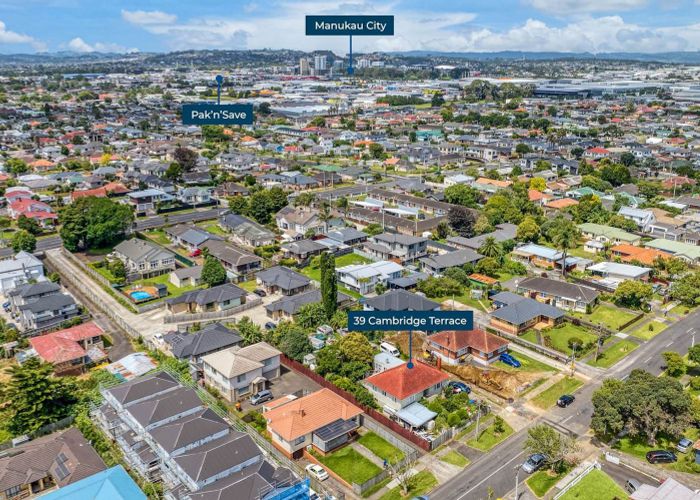  at 39 Cambridge Terrace, Papatoetoe, Manukau City, Auckland