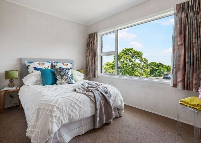  at 1/52 Galsworthy Place, Bucklands Beach, Manukau City, Auckland