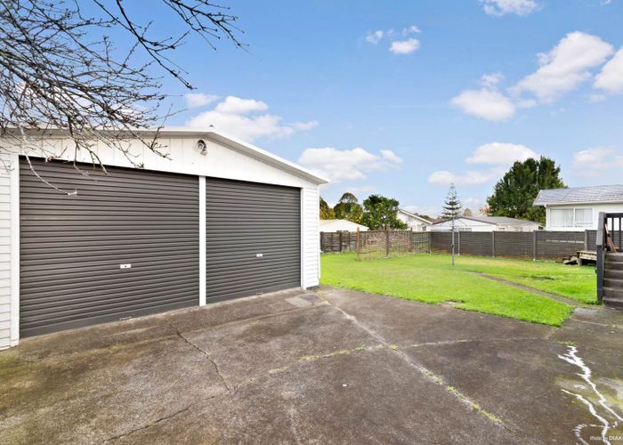  at 3 Ewbank Place, Manurewa, Auckland