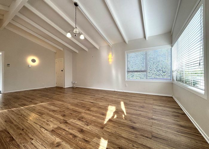  at 3 Glenbervie Crescent, Massey, Waitakere City, Auckland