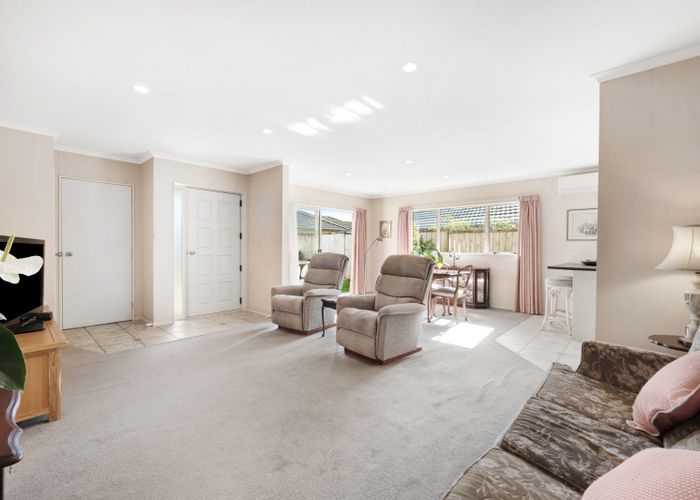  at 10 Kilbaha Close, East Tamaki, Auckland