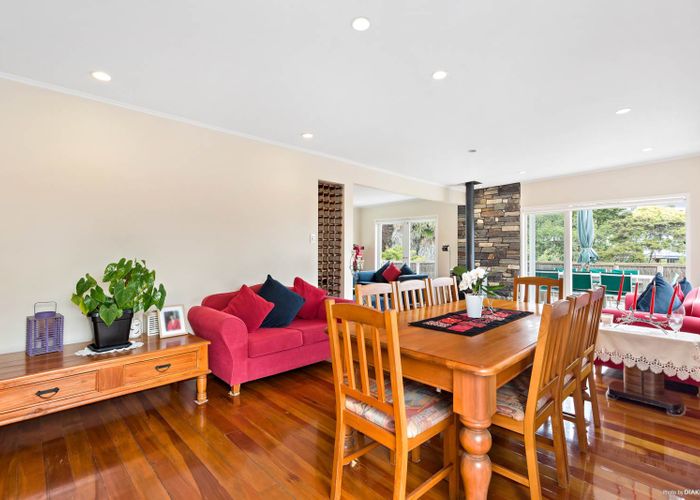  at 1/67 Raleigh Road, Northcote, Auckland