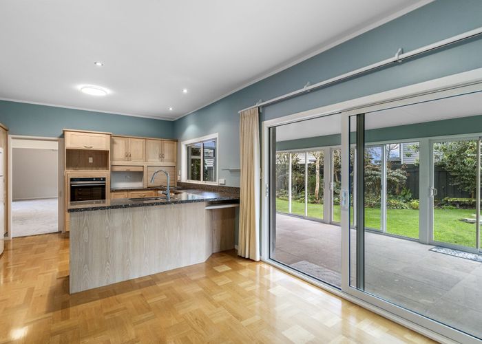  at 9 Upham Place, Chartwell, Hamilton