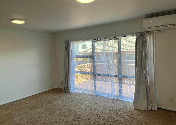  at 2/107 Moore Street, Howick, Manukau City, Auckland
