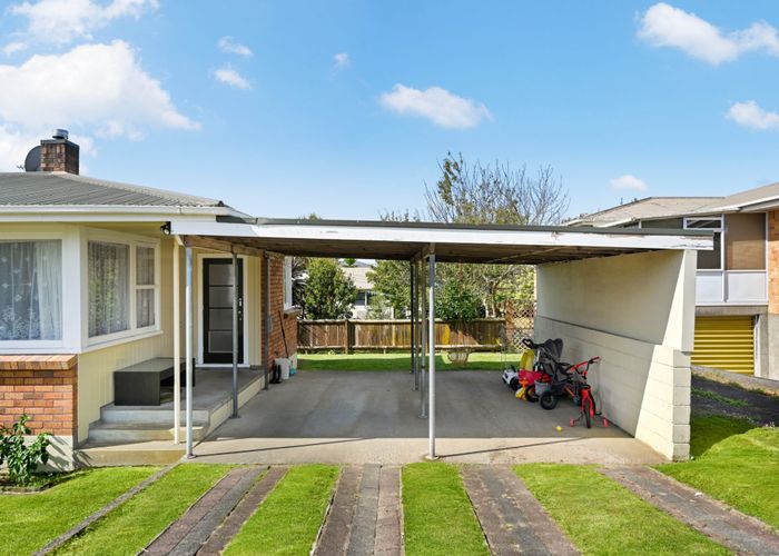  at 1A Christie Street, Forest Lake, Hamilton, Waikato