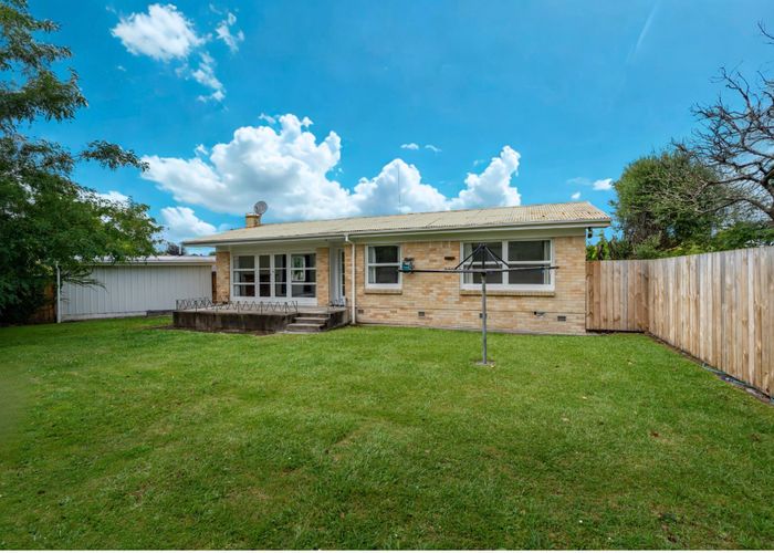  at 18 Brocas Avenue, Hillcrest, Hamilton