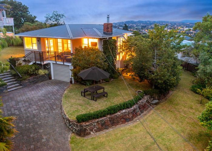  at 21 Peter Buck Road, New Windsor, Auckland