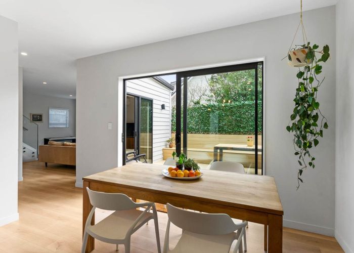  at 261B Glenfield Road, Hillcrest, North Shore City, Auckland
